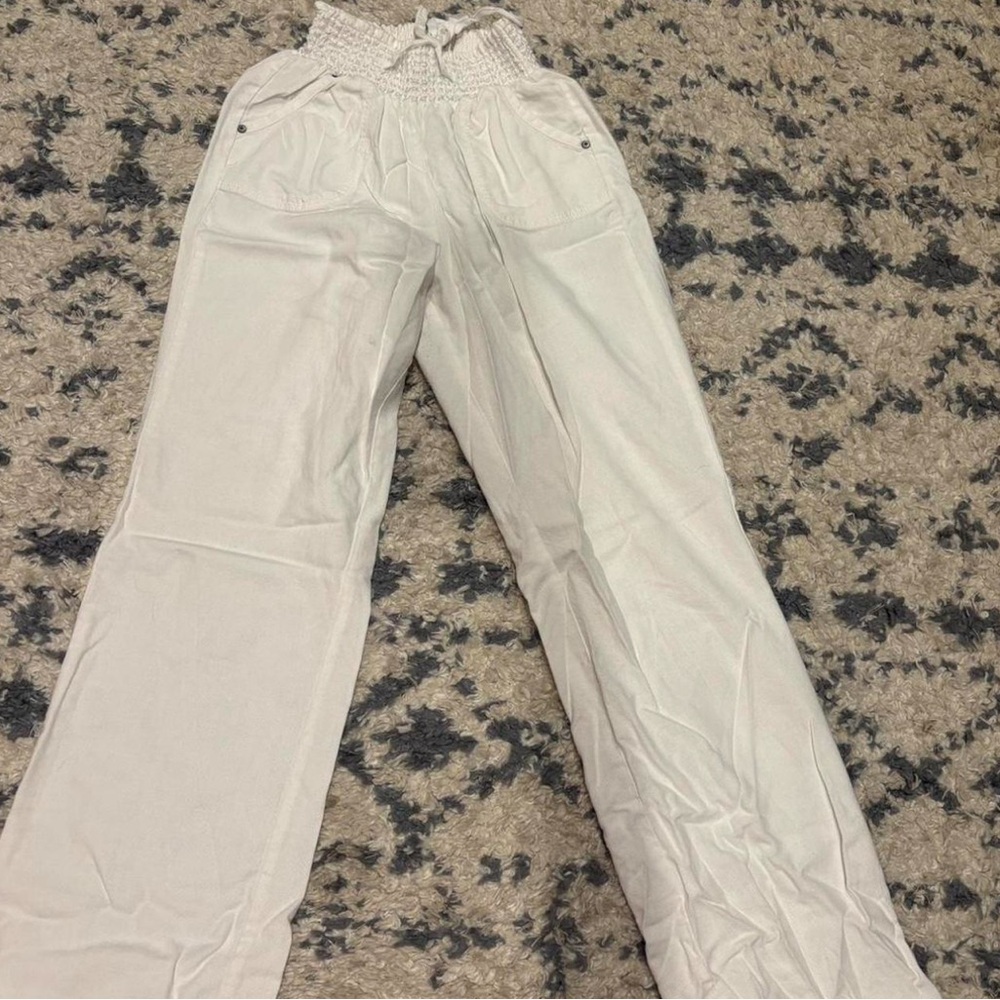 White High-Waisted Pants
